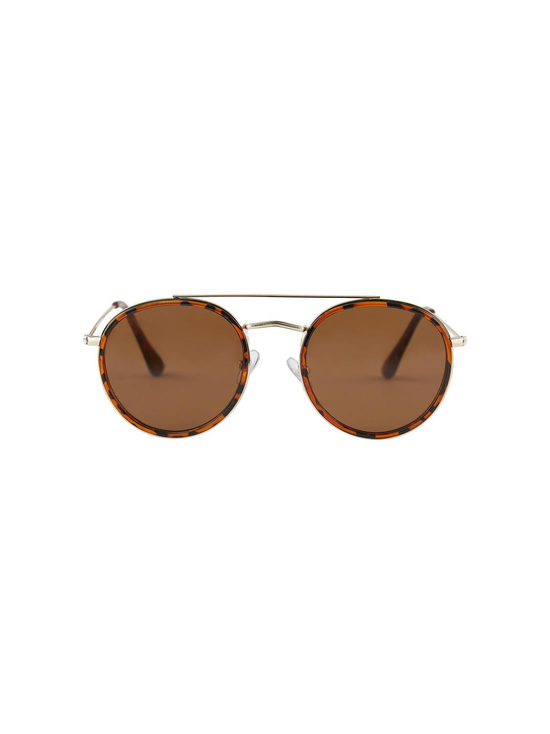 pack_shot-front_angled